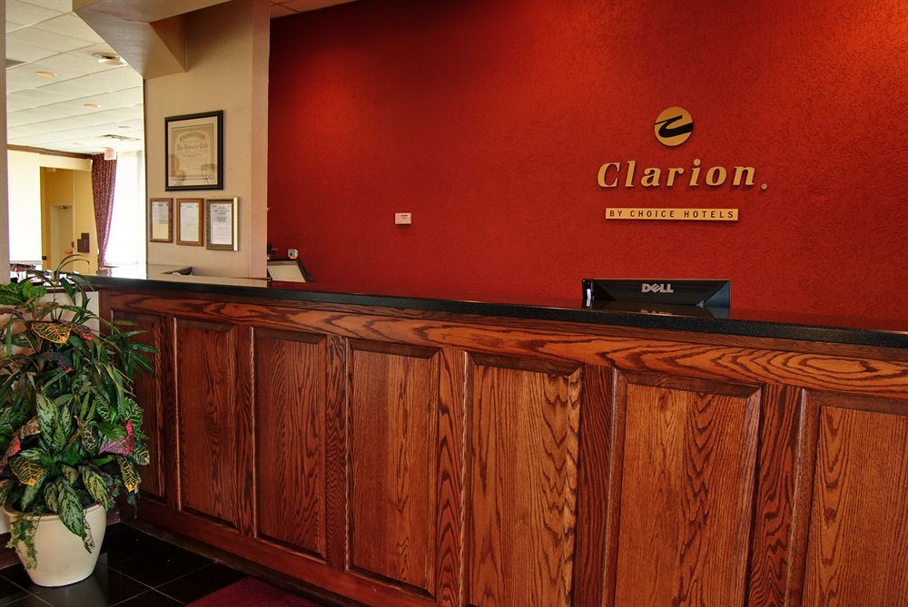 Clarion Inn Fairmont Exteriör bild